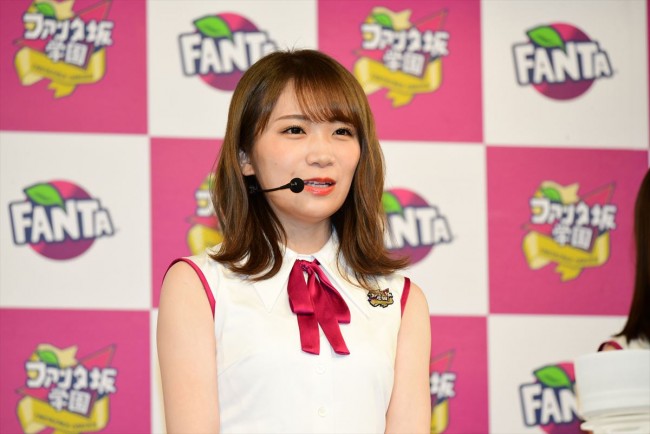乃木坂46 秋元真夏 Cmで挑戦した 変顔 に 恥ずかしい と照れ笑い 19年4月17日 エンタメ ニュース クランクイン