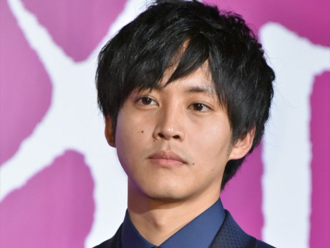 松坂桃李 トイレットペーパー爆買い風ショットに 生きてるだけで かわいすぎる の声 21年4月22日 エンタメ ニュース クランクイン