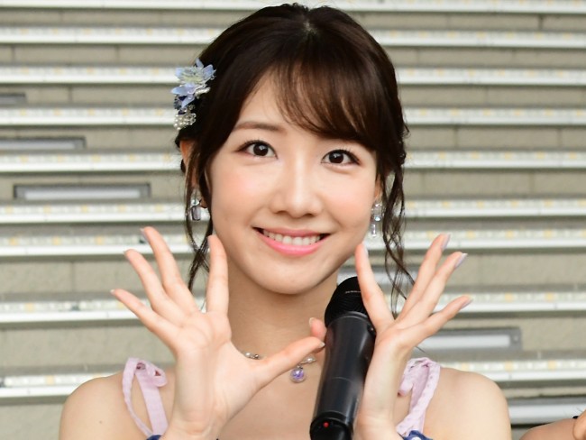 柏木由紀 肩出し 萌え袖の あざとい衣装 公開 ファン かわいいから許す 年1月9日 エンタメ ニュース クランクイン 柏木由紀 肩出し 萌え袖の あざとい衣装 公開 ファン かわいいから許す 年1月9日 エンタメ ニュース クランクイン