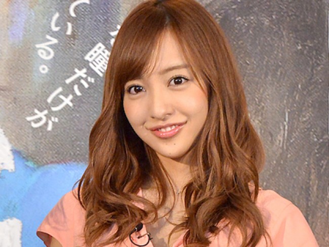 板野友美 成美 姉妹で腕立て動画に 可愛すぎ 最高 と反響 年4月17日 エンタメ ニュース クランクイン