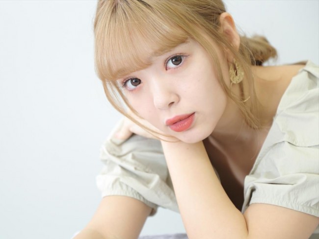 藤田ニコル 赤髪でイメチェン まじで可愛い 似合っている と反響 年11月22日 エンタメ ニュース クランクイン