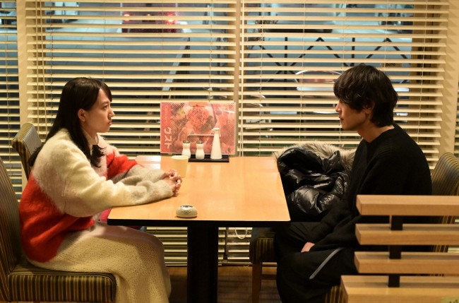 ファイトソング 店員 アキラ100 も 焦ったなー 長 いファミレスキスが話題 22年3月2日 ドラマ ニュース クランクイン